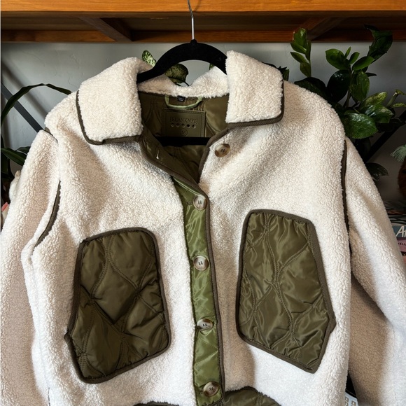 BLANKNYC Cloud Forest Sherpa Jacket | Medium - Picture 2 of 5